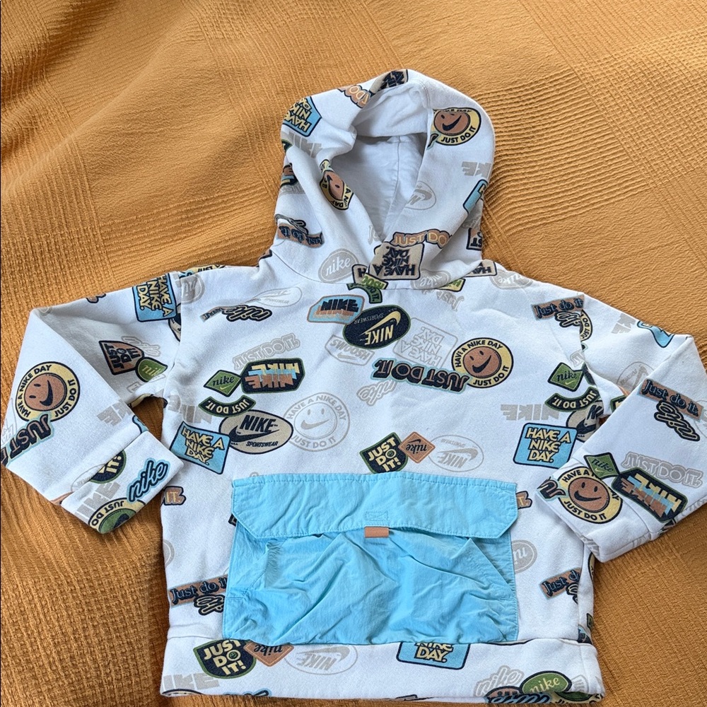 Nike Kids' Graphic Hoodie - White and Light Blue